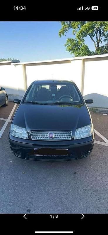 Gebraucht 2004 Fiat Punto Limousine | € 1.999 - Bild 1/4