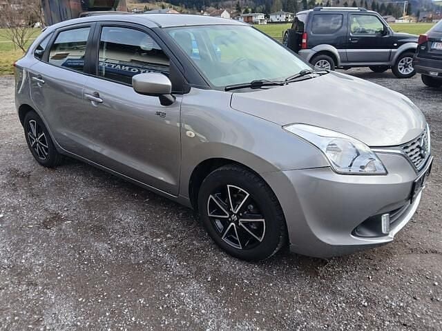 Gebraucht Suzuki Baleno 90 PS (66 kW) 2016 Silber Kleinwagen