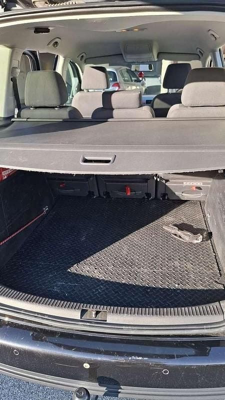 Gebraucht VW Touran Family 105 PS (77 kW) 2008 Schwarz Van / Kleinbus