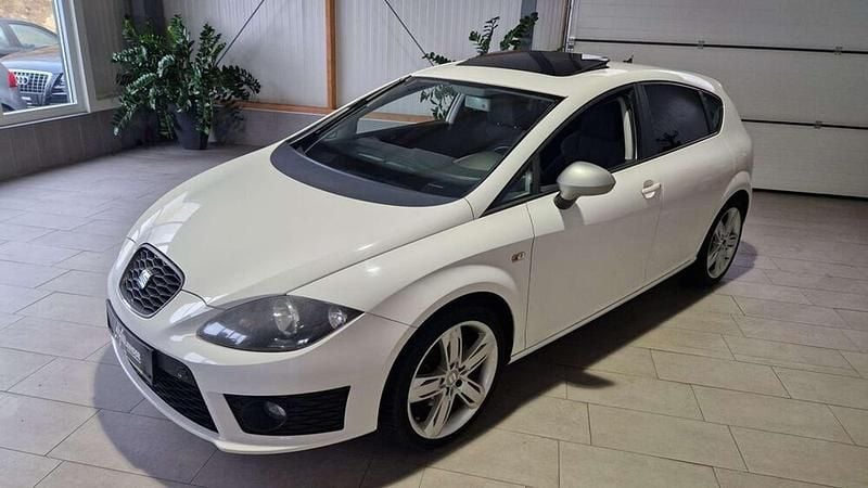 Gebraucht Seat Leon FR 211 PS (155 kW) 2011 Weiß Limousine