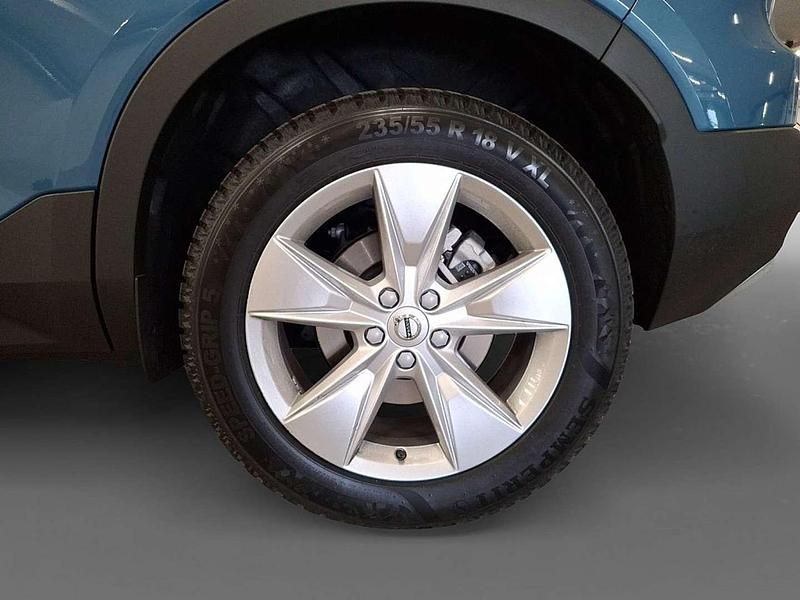 Gebraucht Volvo XC40 Core 163 PS (119 kW) 2025 Blau SUV