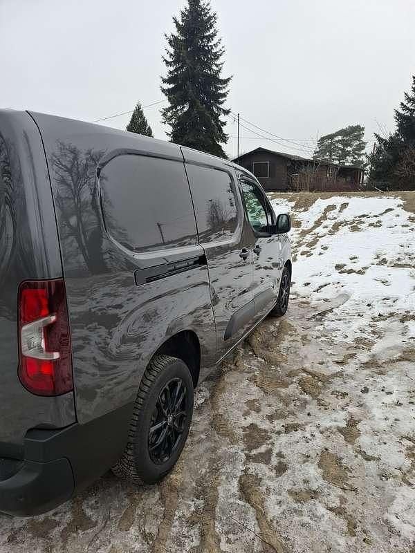 Gebraucht Opel Combo Enjoy 131 PS (96 kW) 2023 Grau Van