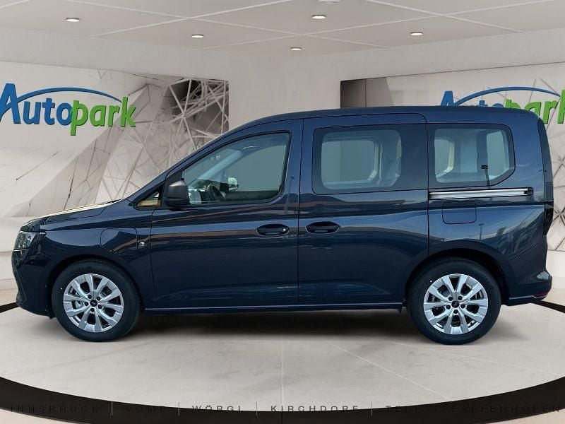 Neu Ford Tourneo Trend 150 PS (110 kW) 2025 Blau Van / Kleinbus