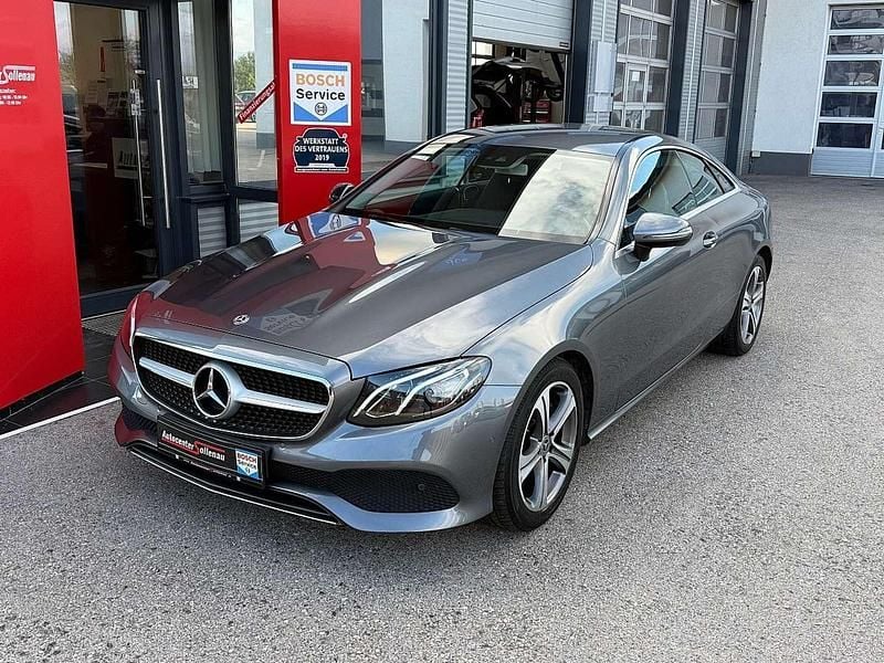 Gebraucht Mercedes E220 194 PS (142 kW) 2019 Grau Coupé