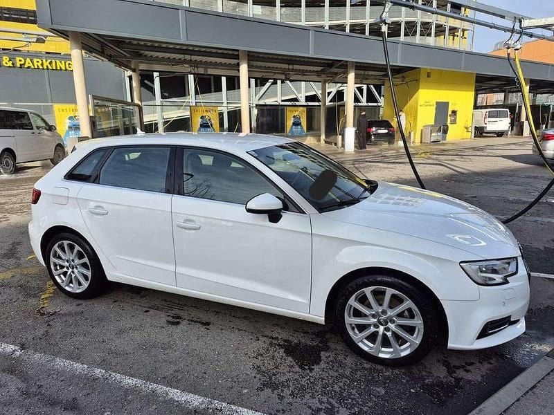 Gebraucht Audi A3 116 PS (85 kW) 2017 Weiß Limousine