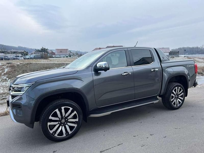 Gebraucht VW Amarok Aventura 241 PS (177 kW) 2025 Grau Abholung