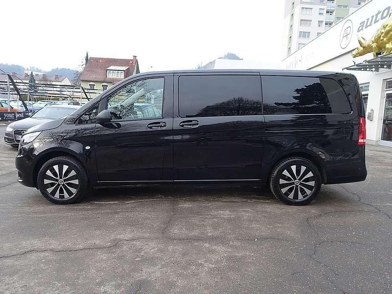 Gebraucht Mercedes Vito 163 PS (119 kW) 2023 Schwarz Van