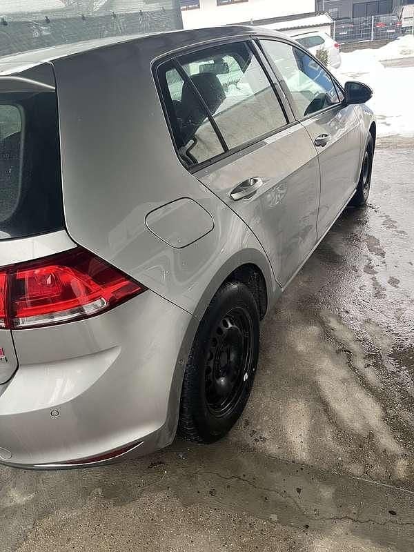 Gebraucht VW Golf VII 110 PS (80 kW) 2014 Limousine