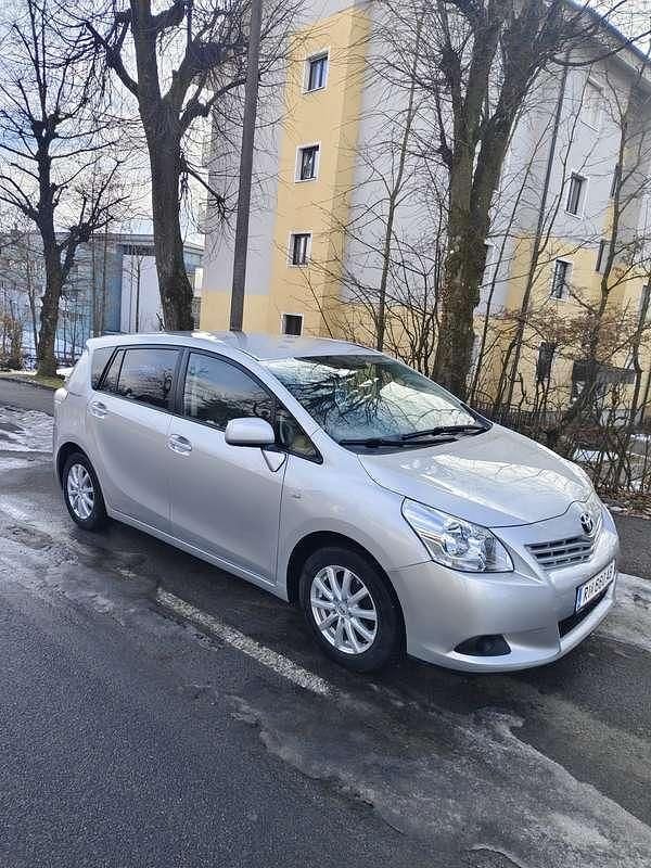 Gebraucht Toyota Verso Comfort 126 PS (92 kW) 2009 Van / Kleinbus