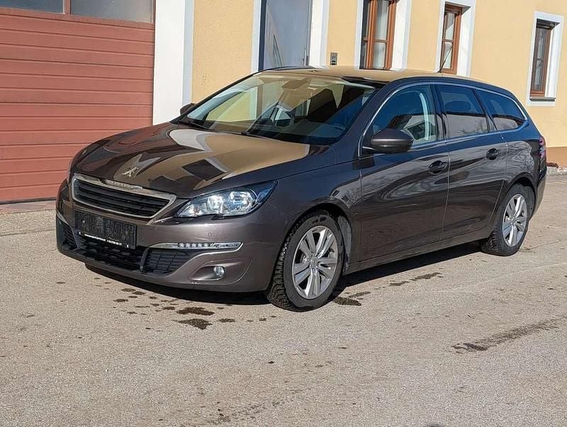Gebraucht Peugeot 308 SW Active 99 PS (72 kW) 2015 Kombi