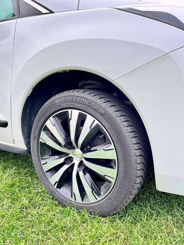 Gebraucht Peugeot 3008 S 120 PS (88 kW) 2016 Weiß Limousine