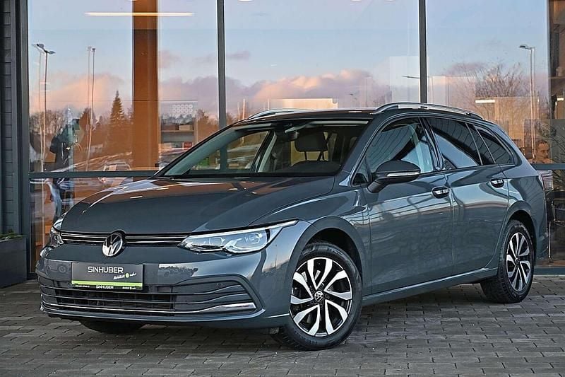 Gebraucht VW Golf VIII Life 116 PS (85 kW) 2022 Grau Kombi