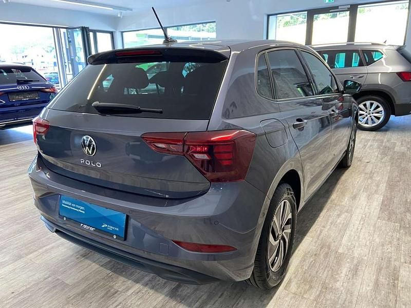 Gebraucht VW Polo 95 PS (69 kW) 2024 Grau Kleinwagen