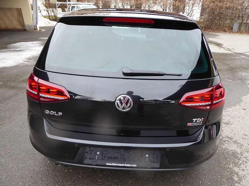 Gebraucht VW Golf VII LOUNGE 110 PS (80 kW) 2015 Schwarz Limousine