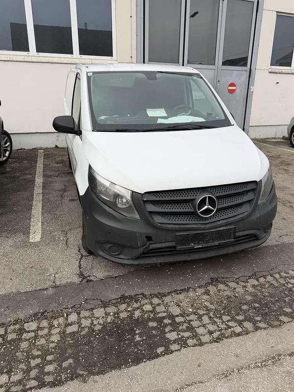 Gebraucht Mercedes Vito 116 PS (85 kW) 2018 Van