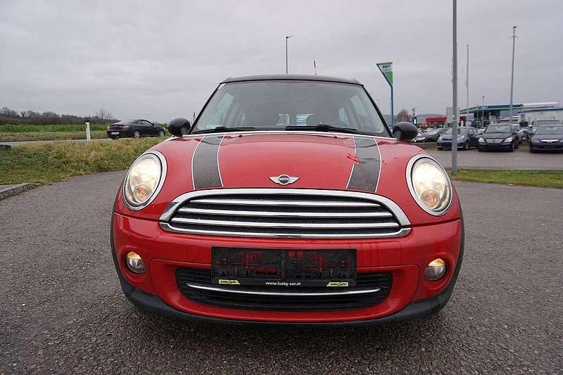 Rot Gebraucht 2011 Mini Cooper Clubman Kombi | € 3.590 - Bild 1/4
