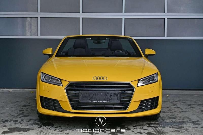 Gebraucht Audi TT Roadster Ambiente 179 PS (131 kW) 2017 Gelb Cabrio