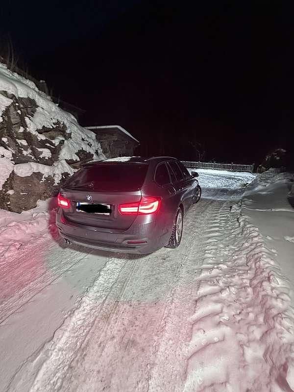 Gebraucht BMW 320 Sport Line 190 PS (139 kW) 2016 Schwarz Kombi