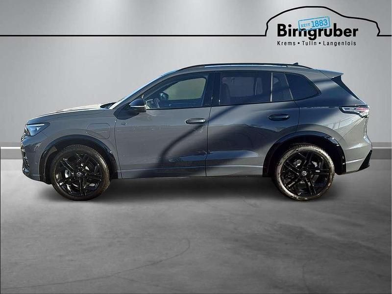 Neu VW Tiguan Sport 204 PS (150 kW) 2025 Mittelgrau  metallic SUV