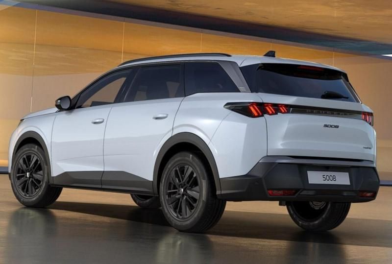 Neu Peugeot 5008 Allure 145 PS (106 kW) 2025 Van / Kleinbus