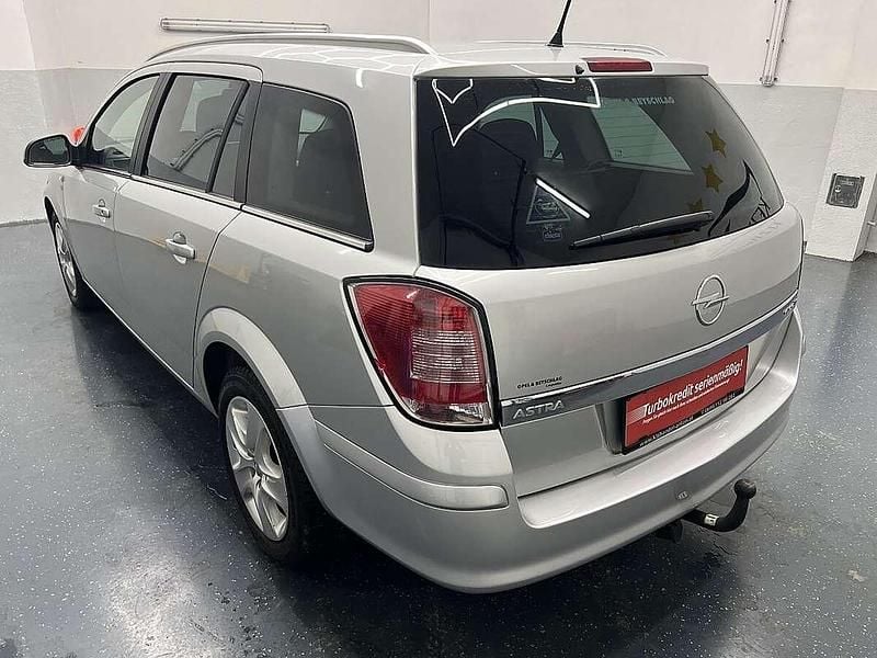 Gebraucht Opel Astra 110 PS (80 kW) 2010 Grau Kombi