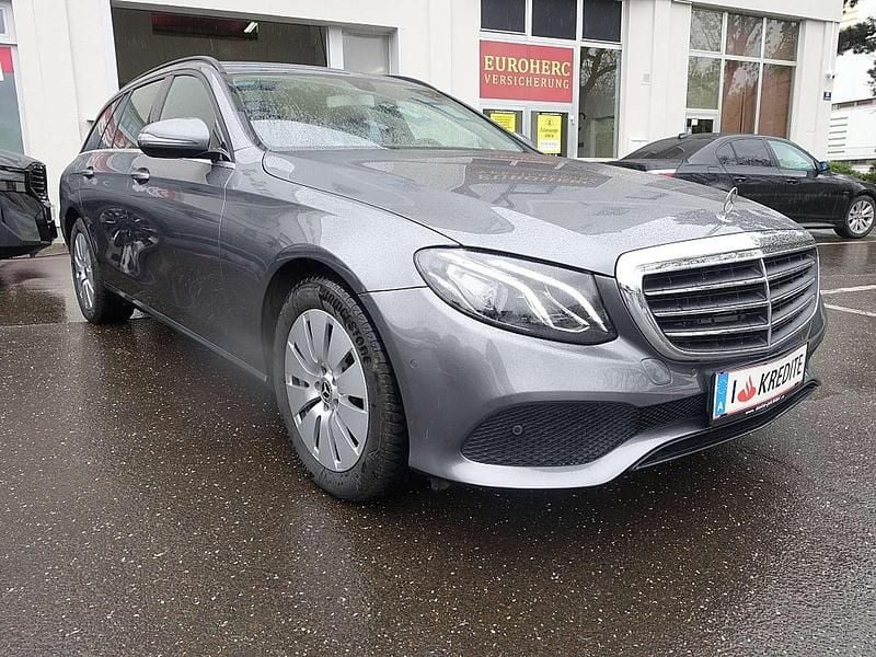 Gebraucht Mercedes E220 Edition 194 PS (142 kW) 2017 Grau Kombi