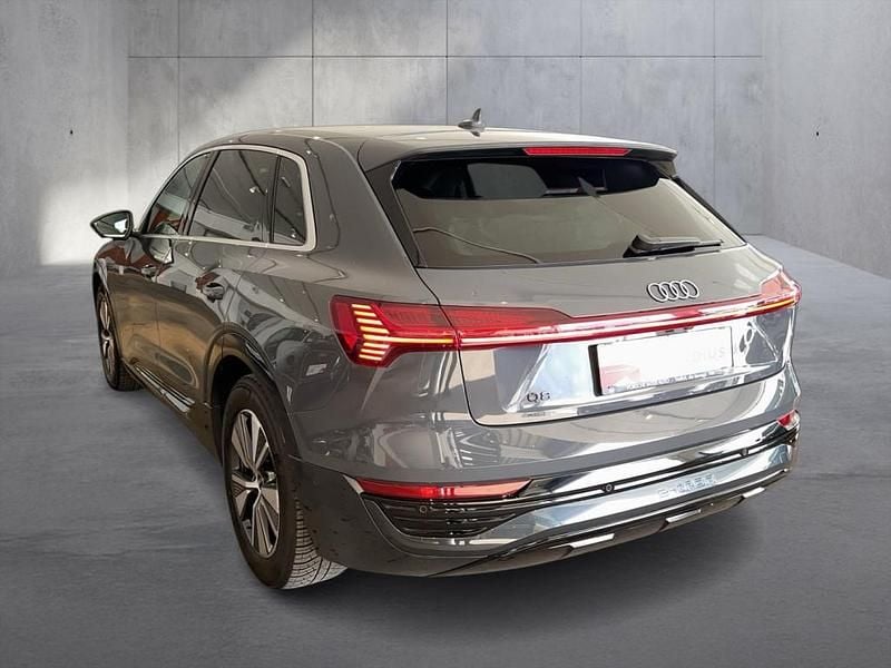 Gebraucht Audi Q8 e-tron Business 158 kW (215 PS) 2024 Grau SUV