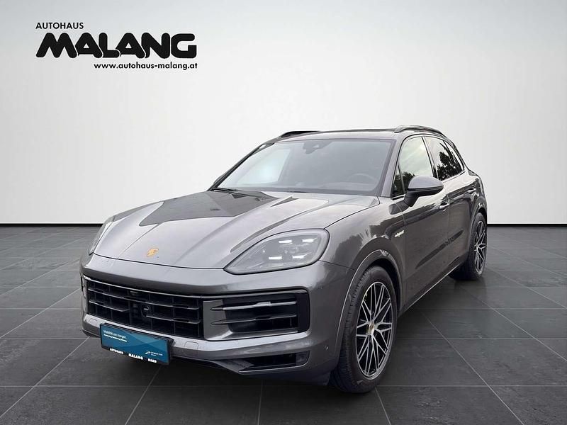 Gebraucht Porsche Cayenne 305 PS (224 kW) 2024 Grau SUV