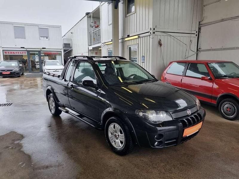 Gebraucht Fiat Strada 84 PS (61 kW) 2008 Grün Abholung