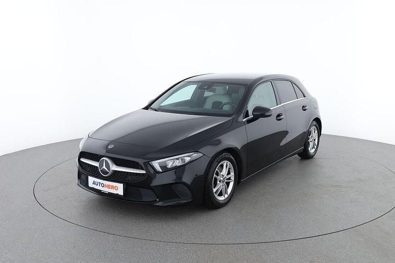 Gebraucht Mercedes A180 116 PS (85 kW) 2018 Schwarz Limousine
