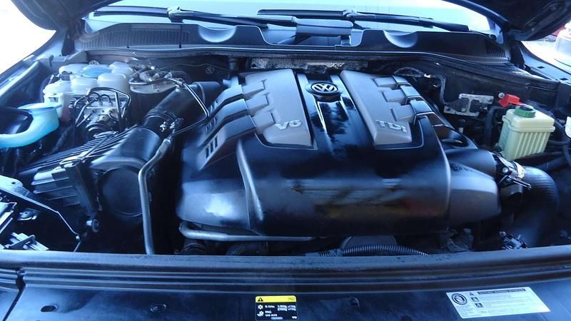 Gebraucht VW Touareg 204 PS (150 kW) 2016 Grau SUV