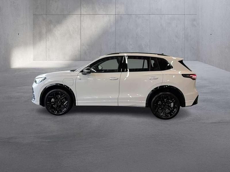 Neu VW Tiguan Sport 204 PS (150 kW) 2025 Weiss  normal SUV