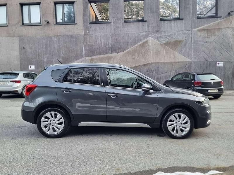 Gebraucht Suzuki SX4 S-Cross 111 PS (81 kW) 2019 Grau SUV