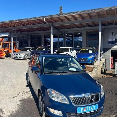 Gebraucht Skoda Fabia 90 PS (66 kW) 2013 Blau Kombi