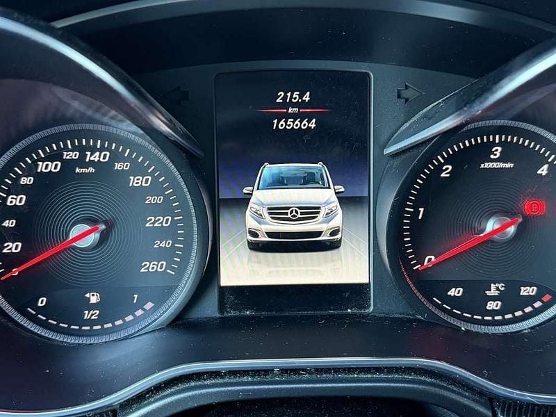 Gebraucht Mercedes V220 163 PS (119 kW) 2017 Van / Kleinbus