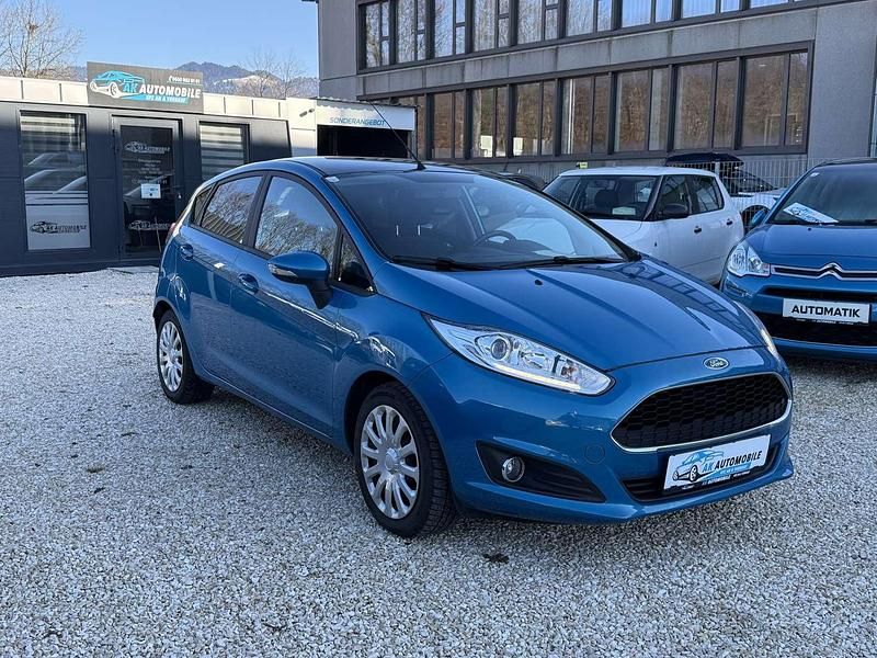 Gebraucht Ford Fiesta Trend 95 PS (69 kW) 2017 Blau Kleinwagen