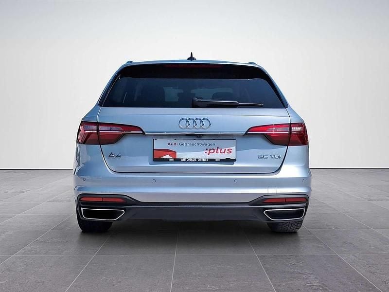 Gebraucht Audi A4 163 PS (119 kW) 2023 Silber  metallic Kombi