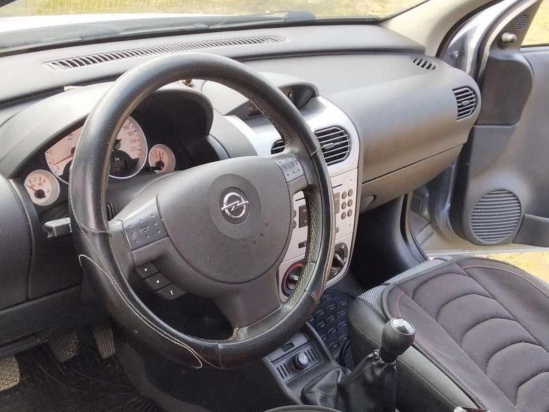 Gebraucht Opel Corsa Club 80 PS (58 kW) 2006 Kleinwagen