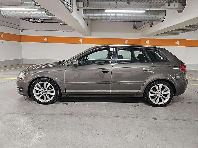 Gebraucht Audi A3 Ambition 140 PS (102 kW) 2011 Grau Kleinwagen