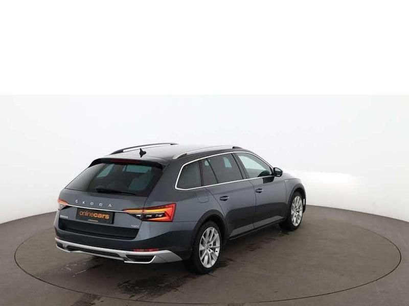 Gebraucht Skoda Superb Scout 4x4 190 PS (139 kW) 2020 Grau Kombi