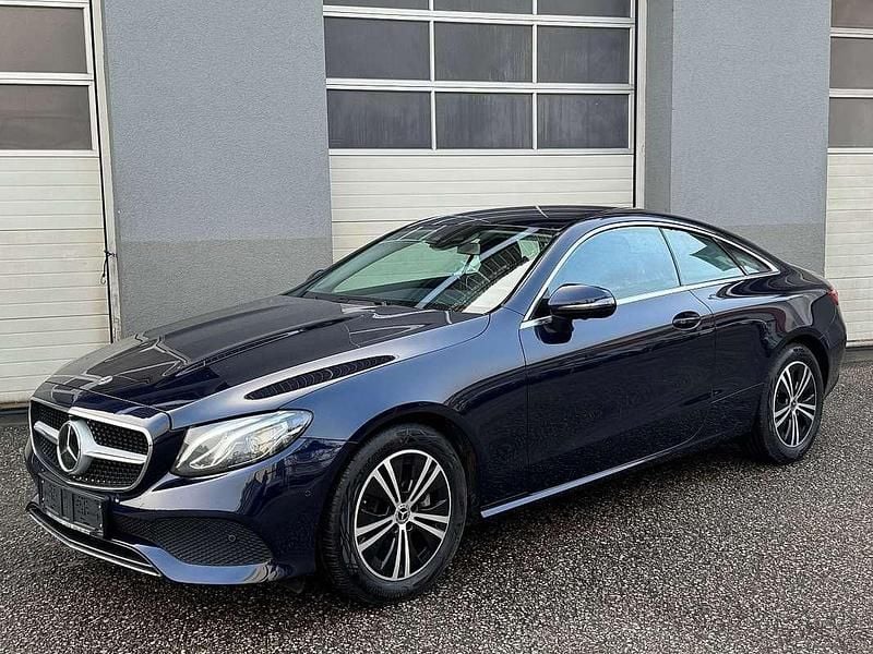 Gebraucht Mercedes E200 211 PS (155 kW) 2020 Blau Coupé