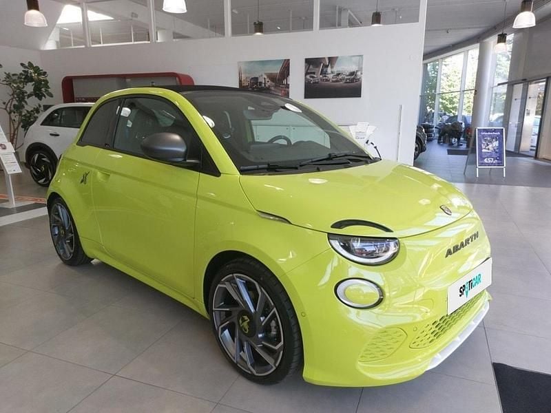 Gebraucht Abarth 500e Scorpionissima 114 kW (155 PS) 2024 Grün Kleinwagen