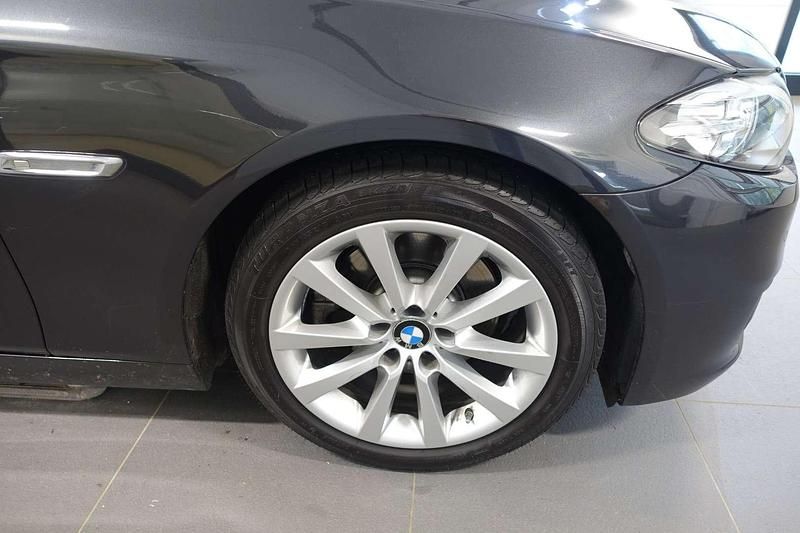 Gebraucht BMW 520 190 PS (139 kW) 2016 Grau Kombi