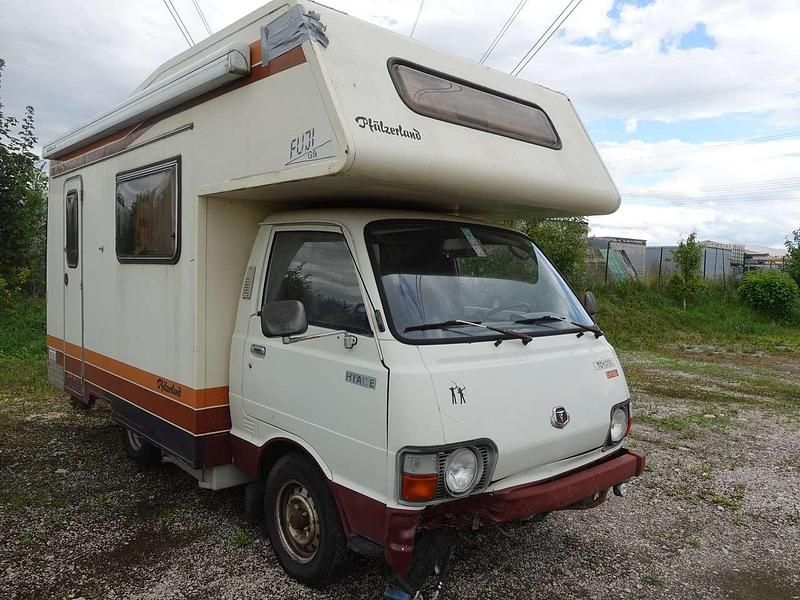 Gebraucht 1985 Toyota HiAce Van | € 1.790 - Bild 1/4