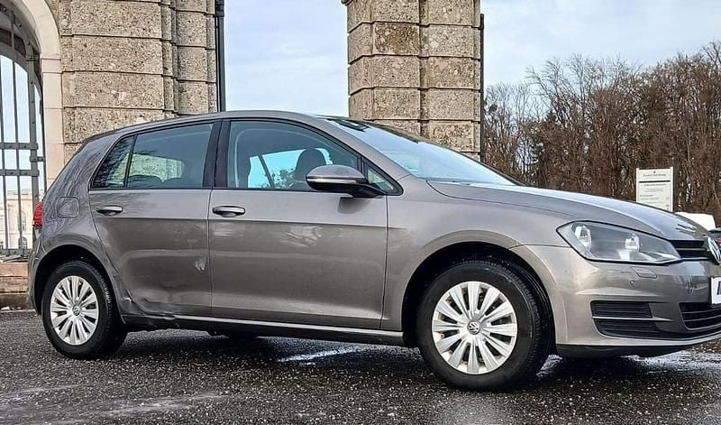 Gebraucht VW Golf VII Trendline 105 PS (77 kW) 2013 Grau Limousine