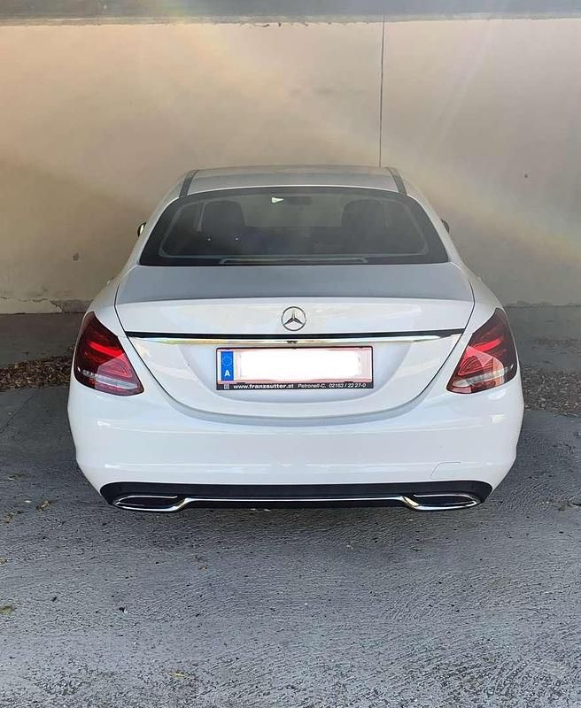 Gebraucht Mercedes C180 Avantgarde 156 PS (114 kW) 2016 Limousine