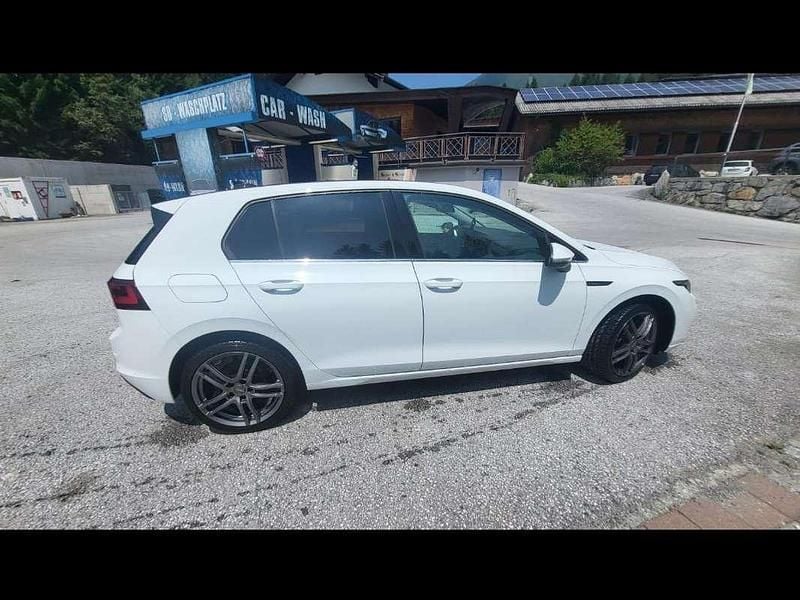 Gebraucht VW Golf VIII Style 131 PS (96 kW) 2020 Weiß Limousine
