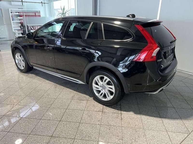 Gebraucht Volvo V60 CC 150 PS (110 kW) 2017 Schwarz Kombi