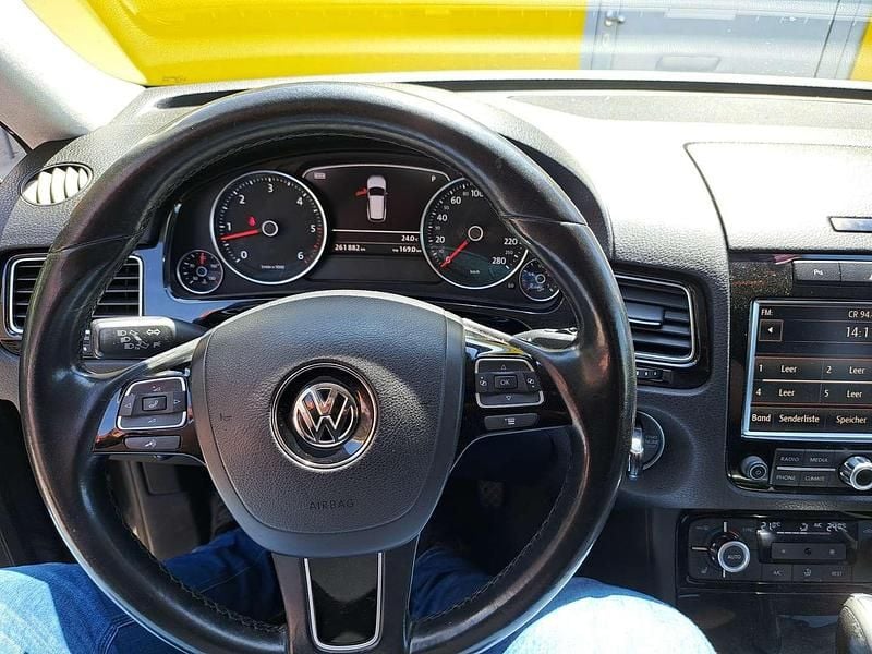 Gebraucht VW Touareg Sport 245 PS (180 kW) 2014 Grau SUV