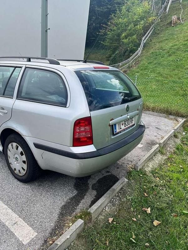 Gebraucht Skoda Octavia Tour 101 PS (74 kW) 2006 Grau Kombi